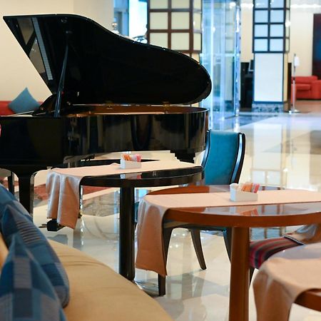 City Seasons Hotel & Suites マスカット エクステリア 写真