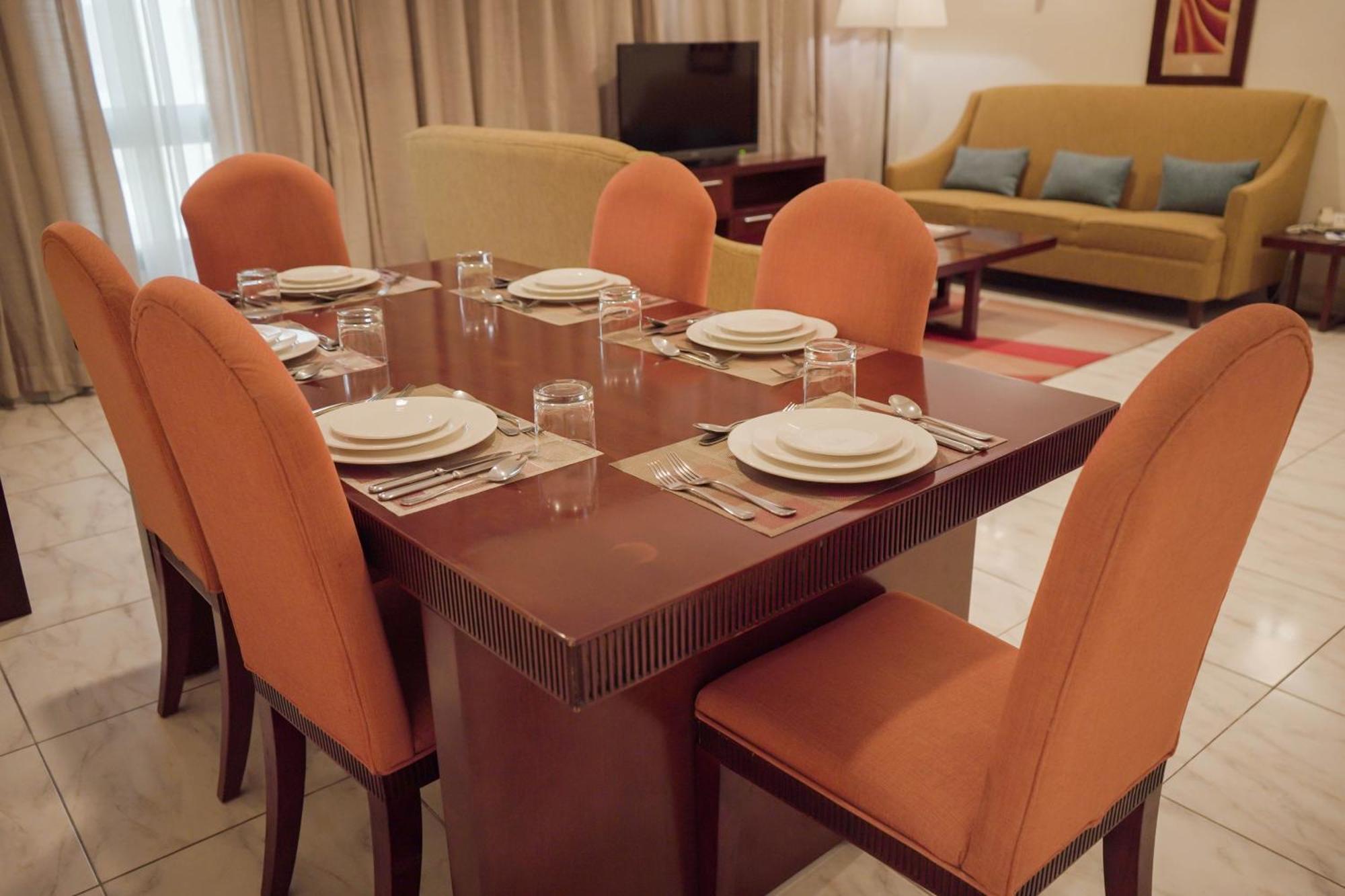 City Seasons Hotel & Suites マスカット エクステリア 写真
