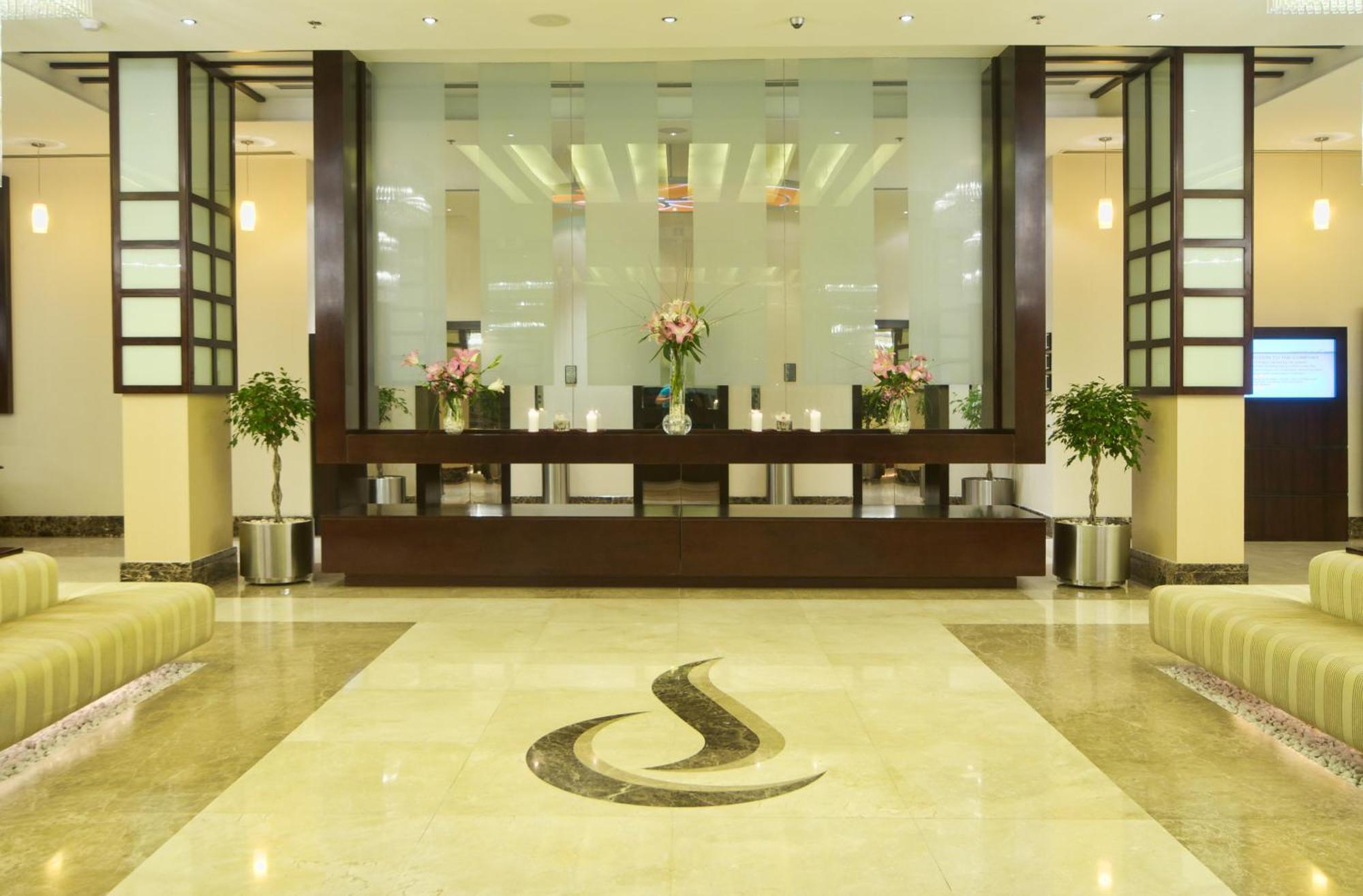City Seasons Hotel & Suites マスカット エクステリア 写真
