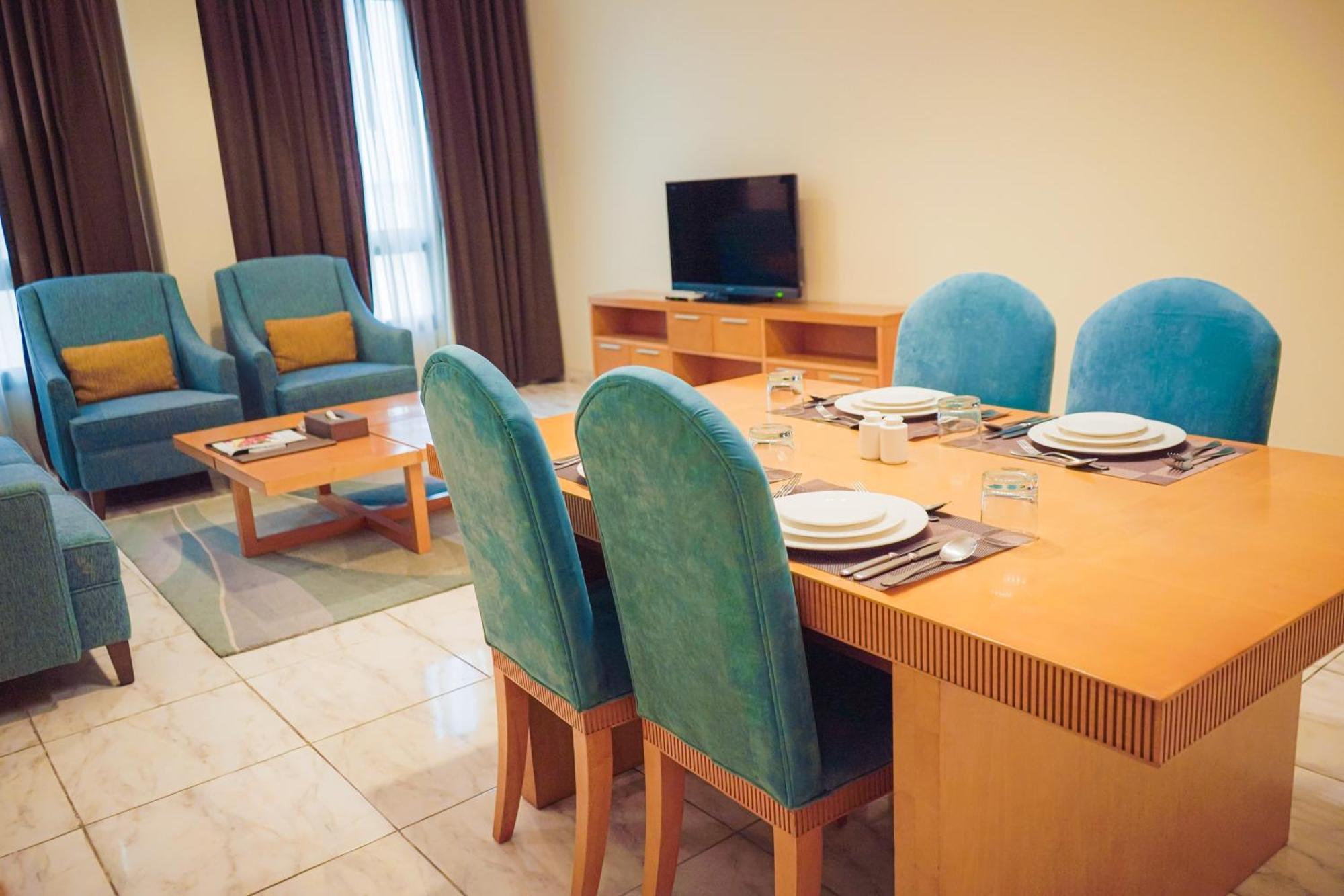 City Seasons Hotel & Suites マスカット 部屋 写真