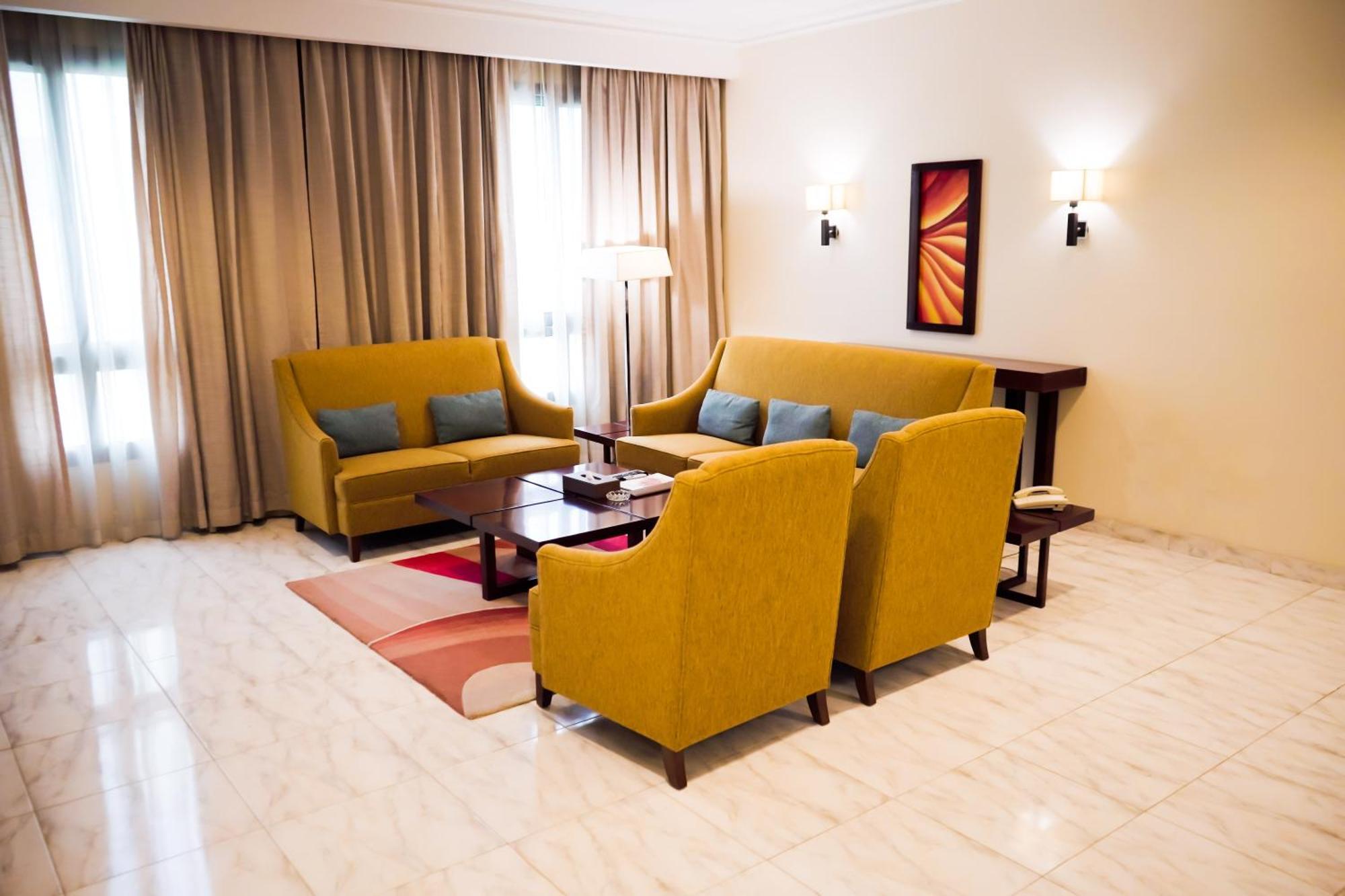 City Seasons Hotel & Suites マスカット 部屋 写真